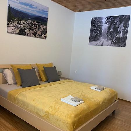 U Kubinu Apartment Яхимов Екстериор снимка