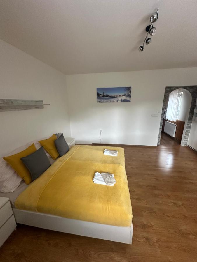 U Kubinu Apartment Яхимов Екстериор снимка
